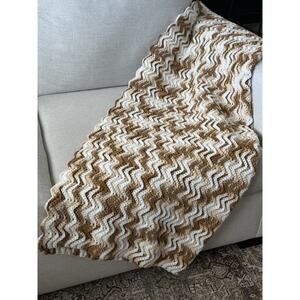 EUC Vintage Brown White Crochet Afghan Blanket Zig Zag